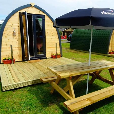 Gateway Glamping Pods Hotel Llanelli Luaran gambar