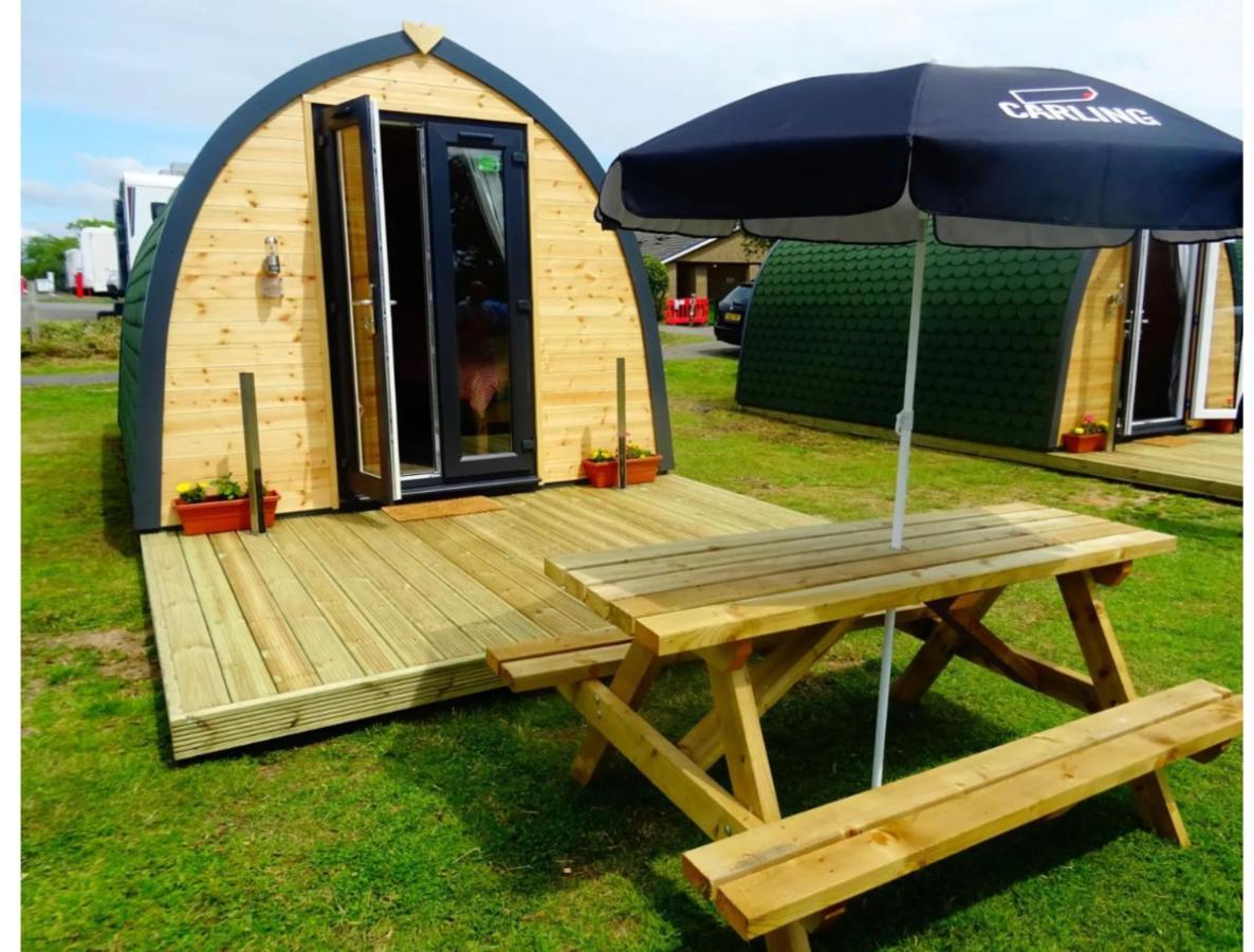 Gateway Glamping Pods Hotel Llanelli Luaran gambar